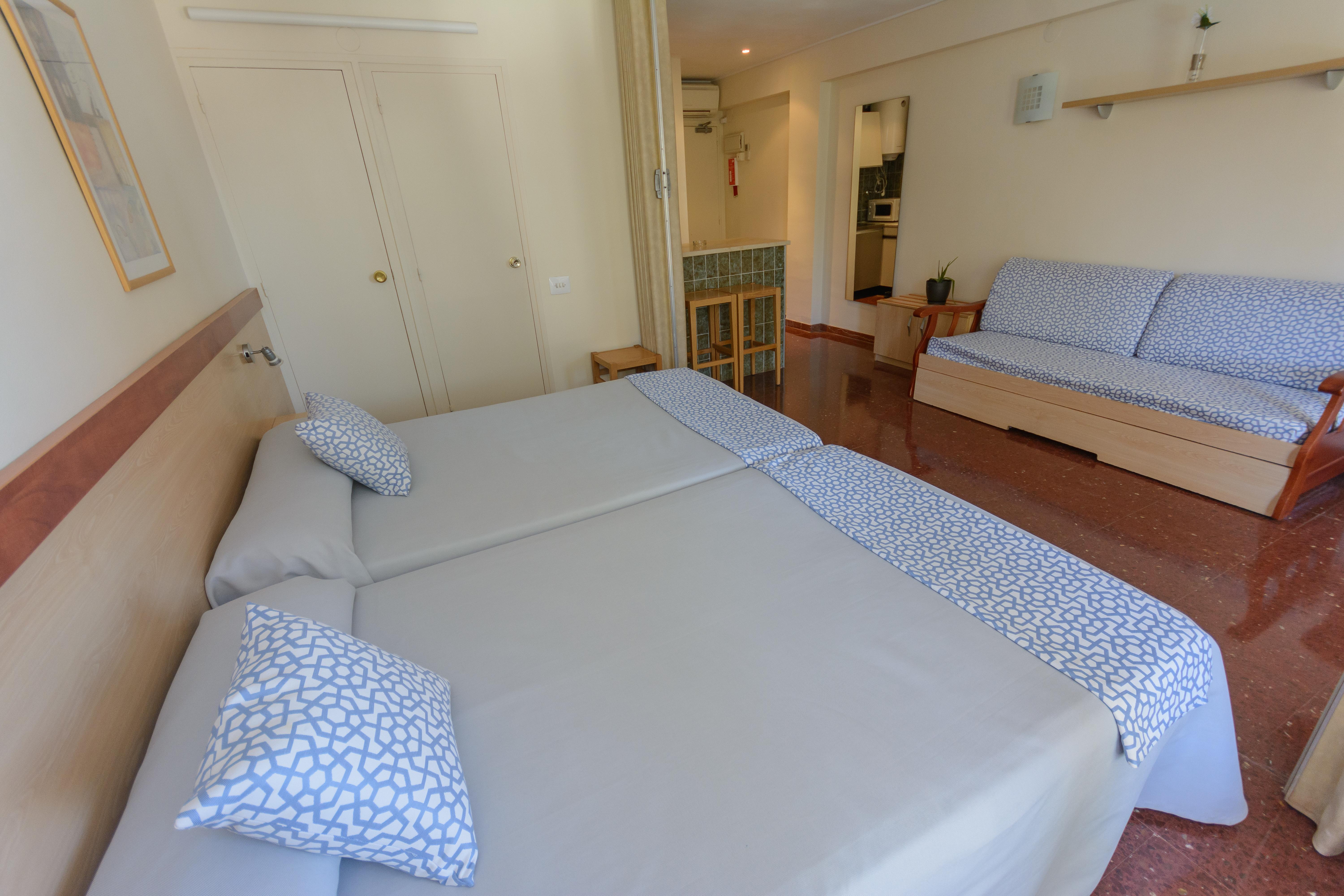 Apartamento MedPlaya Albatros Family Salou Exterior foto