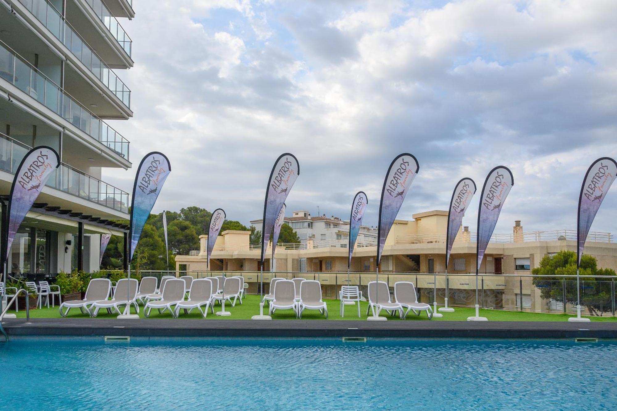 Apartamento MedPlaya Albatros Family Salou Exterior foto