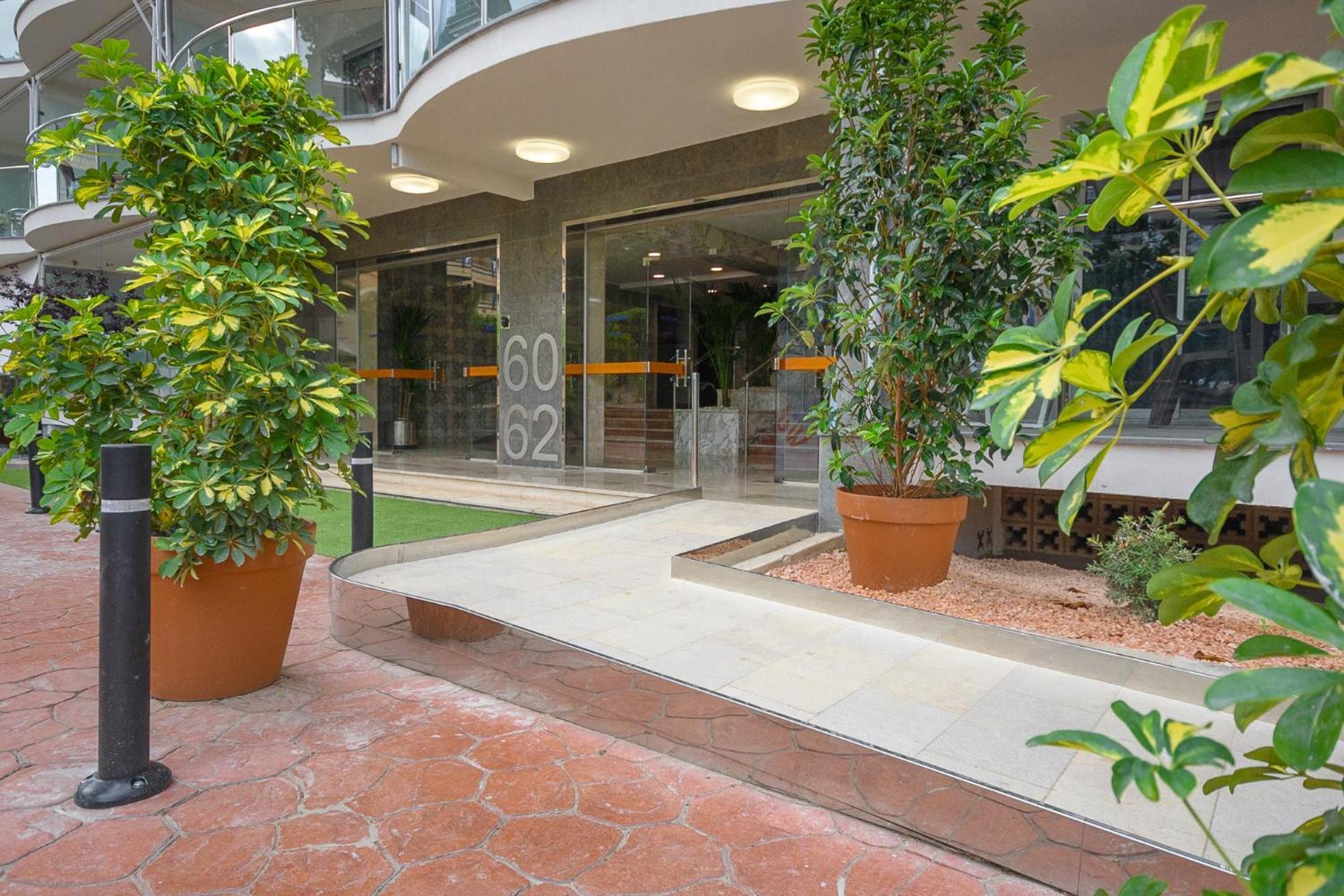 Apartamento MedPlaya Albatros Family Salou Exterior foto